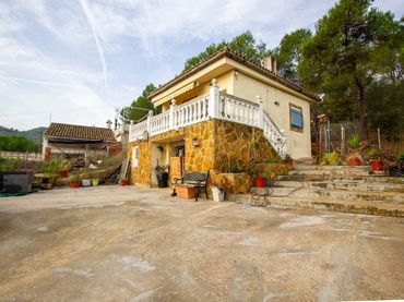 Villa con piscina in vendita a S-12