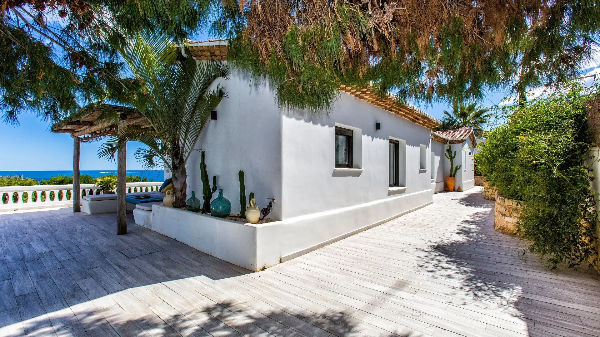 Vista exterior de Casa o chalet en venta en Dénia con Aire acondicionado, Calefacción y Jardín privado