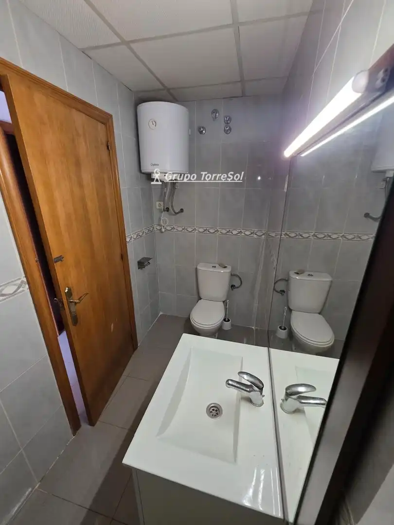 Commercial properties for sale in de Renau, Creixell