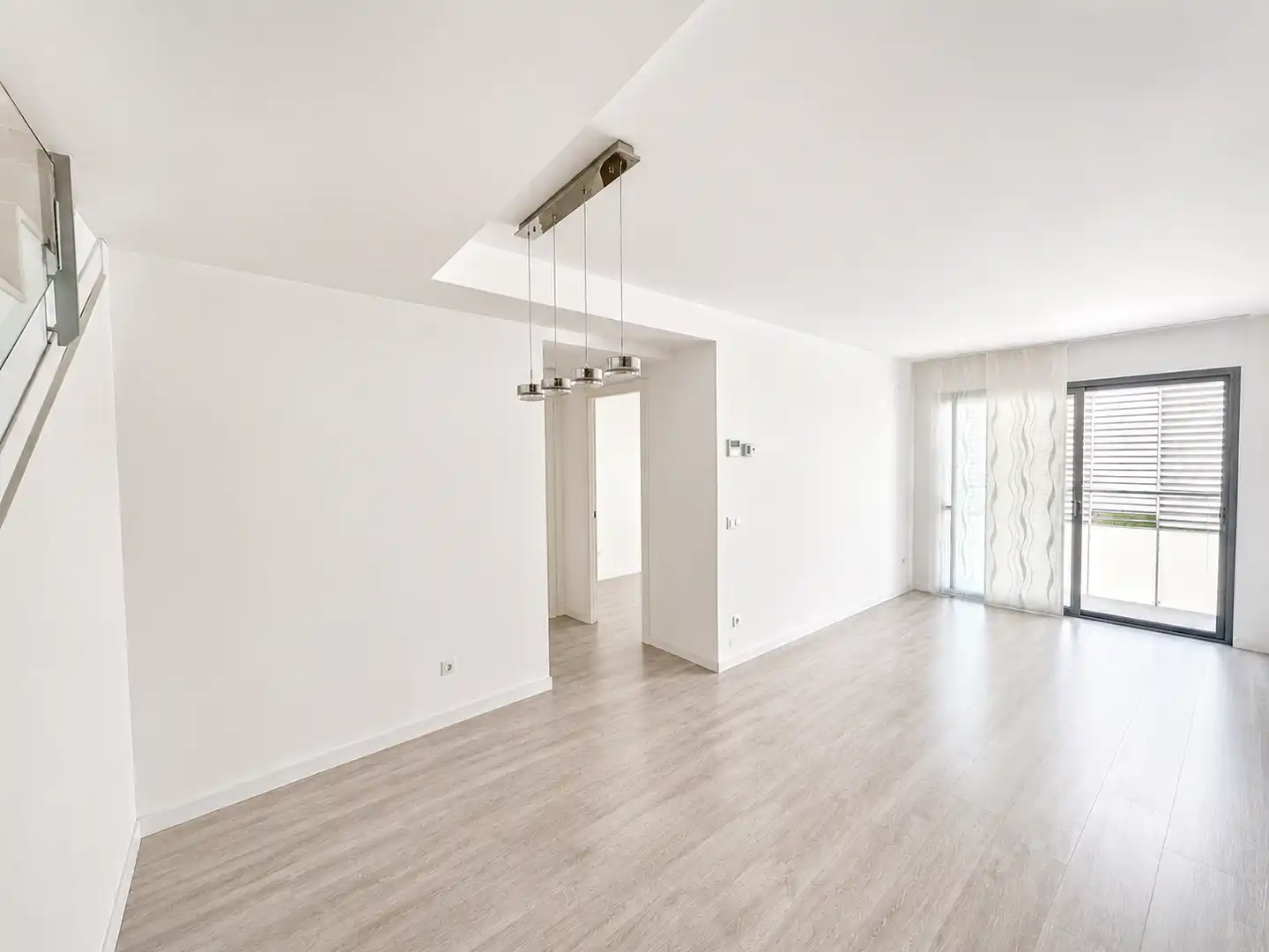Dúplex en venta en Cornellà de Llobregat con Terraza, Trastero y Balcón