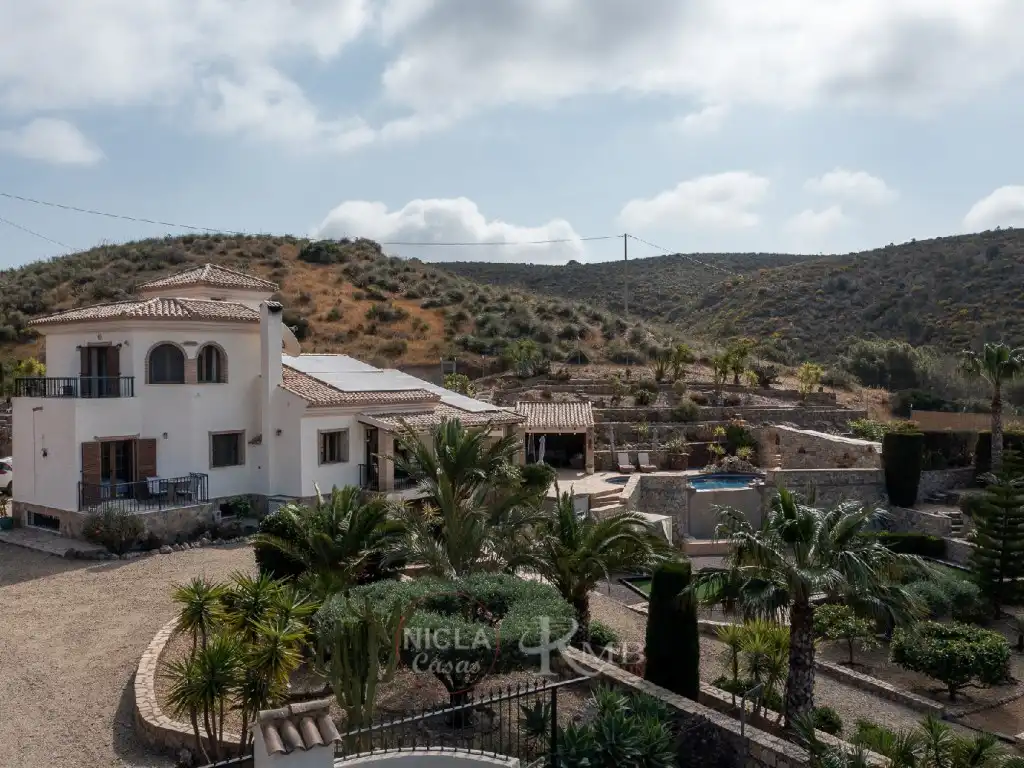 Vista exterior de Casa o xalet en venda en Bédar amb Aire condicionat, Jardí privat i Terrassa