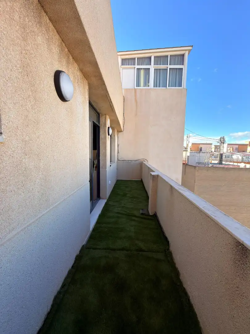 Terrasse von Dachboden zur Miete in Alicante / Alacant mit Klimaanlage, Heizung und Terrasse