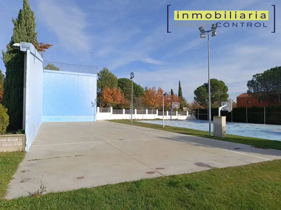 Chalet con terraza en venta en Calle Río Aragón 4, imagen 39