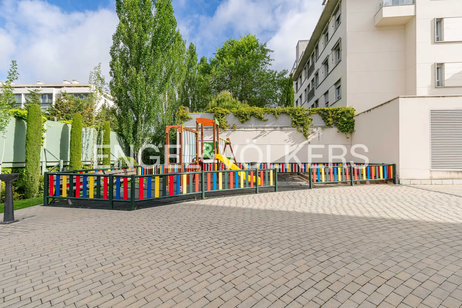 Terrace of Duplexes for sale in Madrid  with Air Conditioner, Heating and Private garden