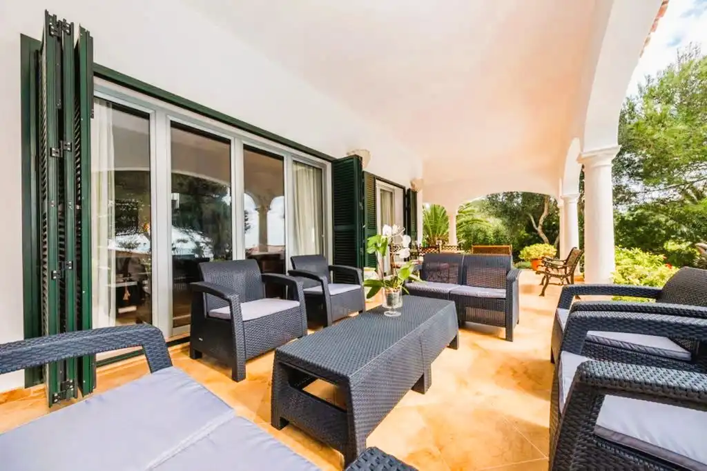 Terrassa de Casa o xalet en venda en Sant Lluís amb Aire condicionat, Calefacció i Jardí privat