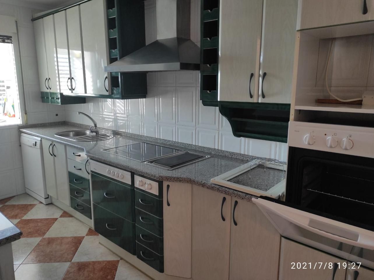 Kitchen of Flat to rent in Plasencia  with Air Conditioner, Heating and Furnished