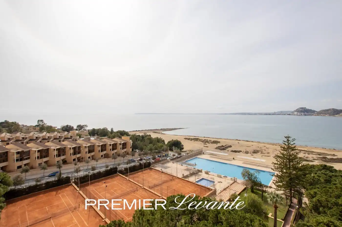Vista exterior de Piso en venta en Alicante / Alacant con Aire acondicionado, Calefacción y Jardín privado