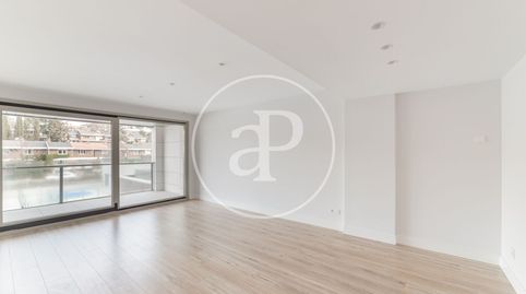 Photo 2 of Flat for rent in C. de Enrique de Aldama, Peñagrande, Madrid Capital