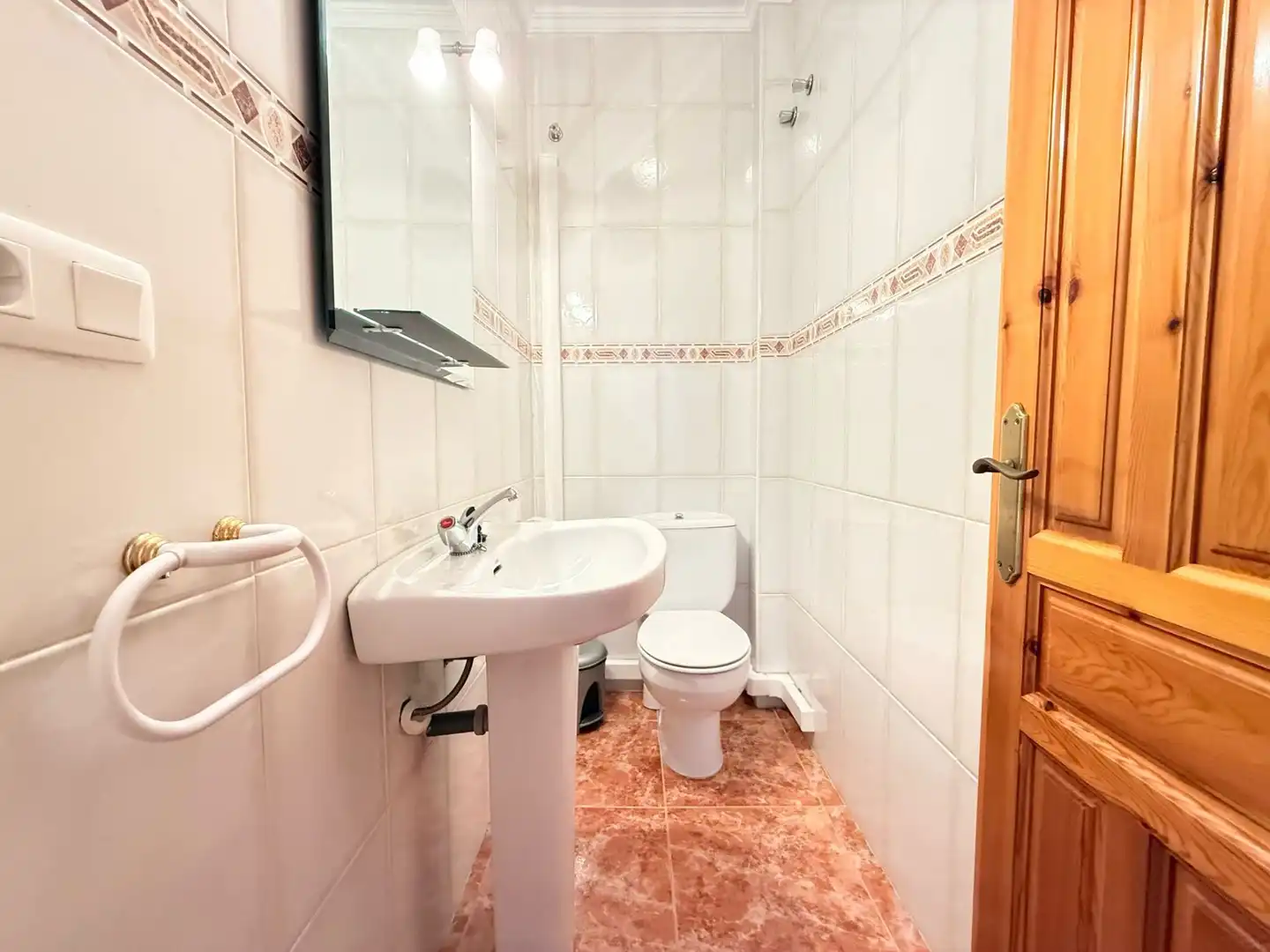 Baño de Dúplex en venta en Nerja con Jardín privado, Trastero y Piscina comunitaria