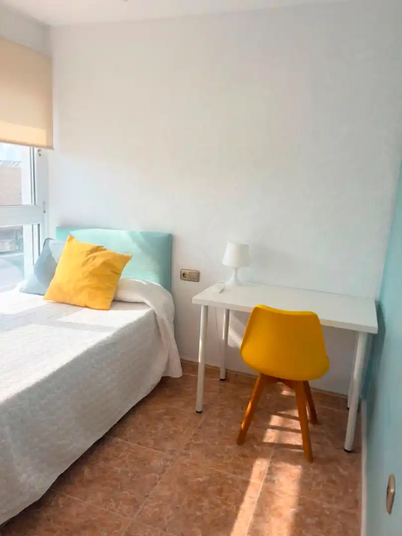 Habitación de Piso de alquiler en Málaga con Aire acondicionado, Calefacción y Terraza
