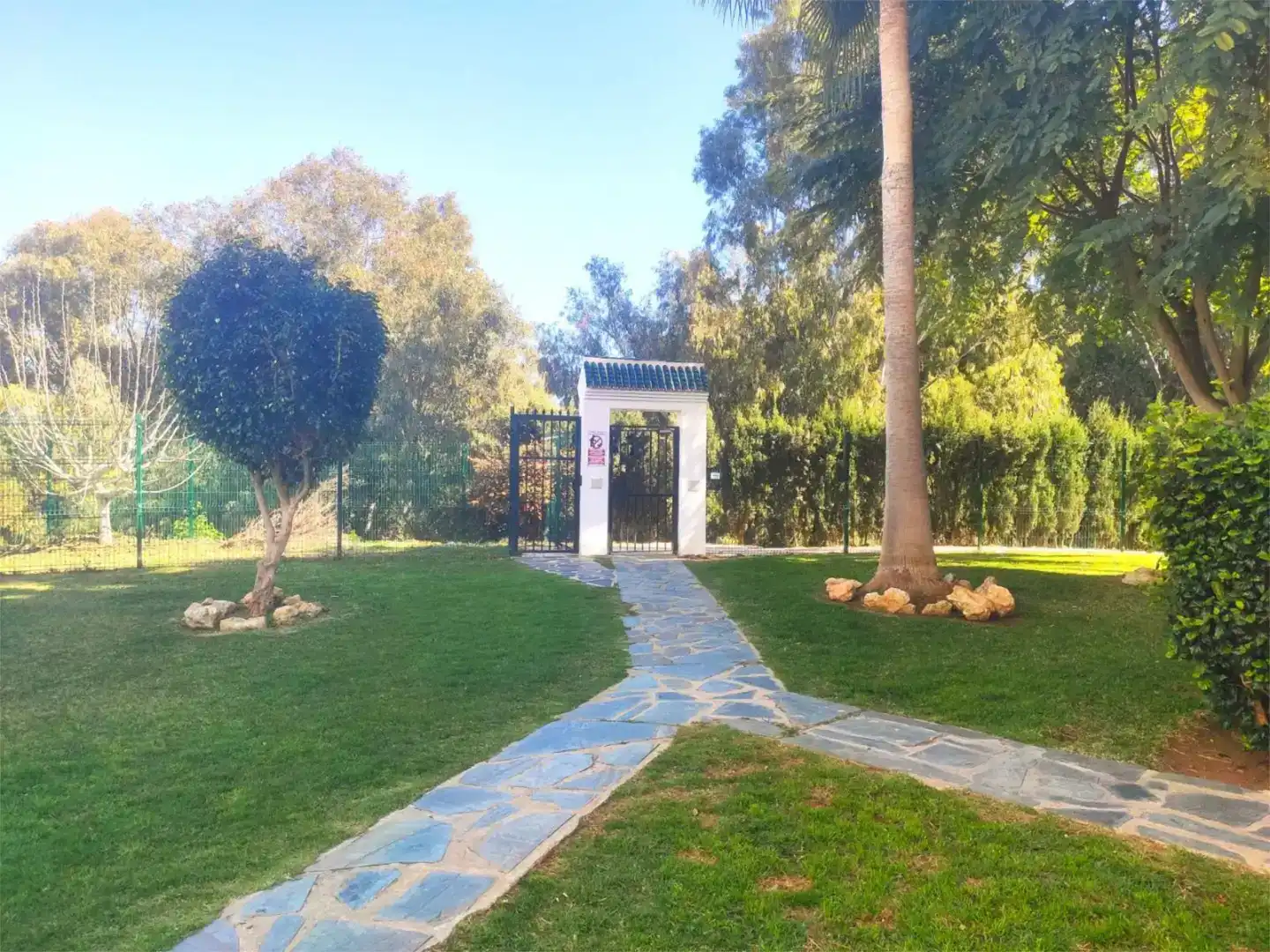 Jardí de Apartament de lloguer en Mijas