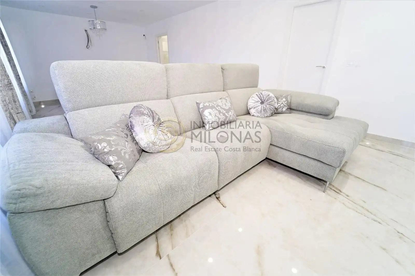 Sala de estar de Casa o chalet en venta en La Nucia con Aire acondicionado, Jardín privado y Terraza