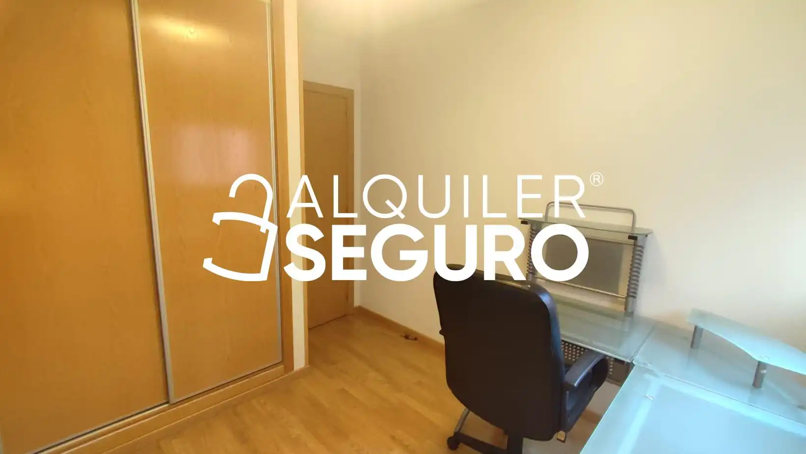 Piso de alquiler en Paracuellos de Jarama con Calefacción, Trastero y Amueblado