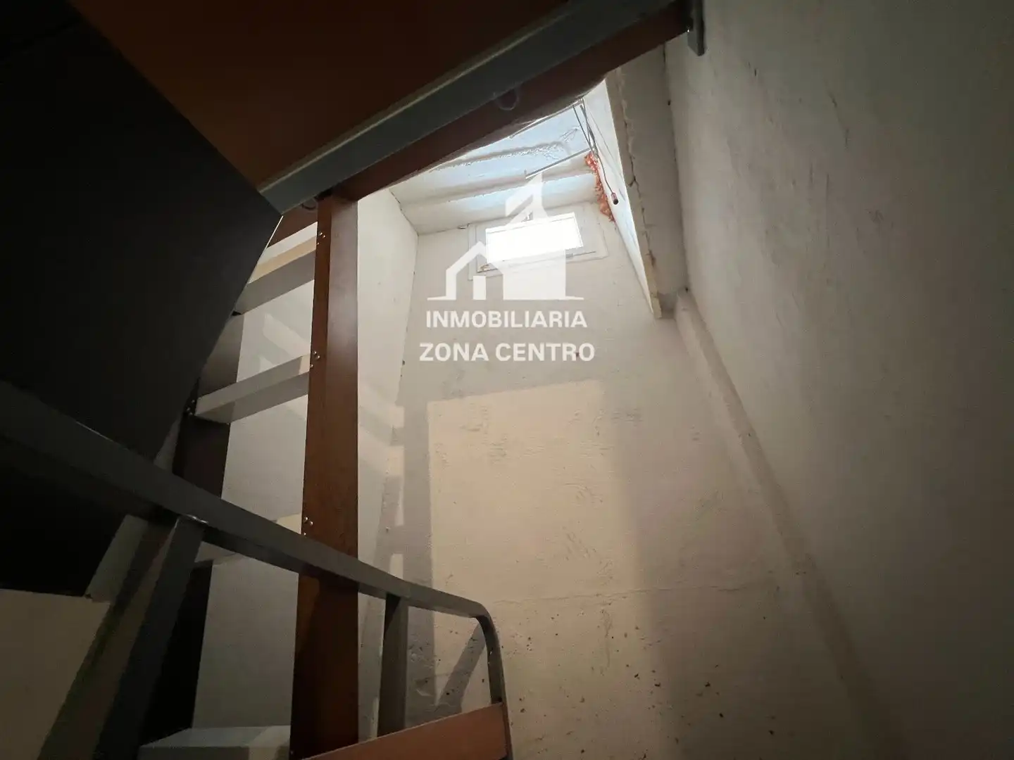 Piso en venta en Palencia con Calefacción, Terraza y Trastero