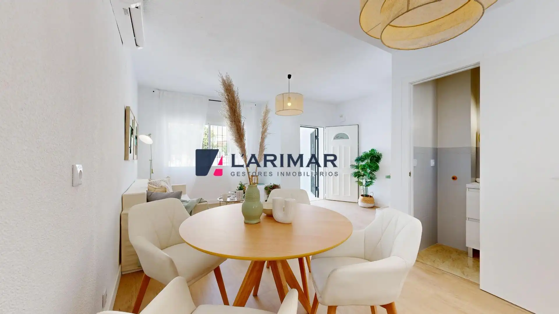 Sala de estar de Casa adosada en venta en Orihuela con Jardín privado, Terraza y Piscina comunitaria