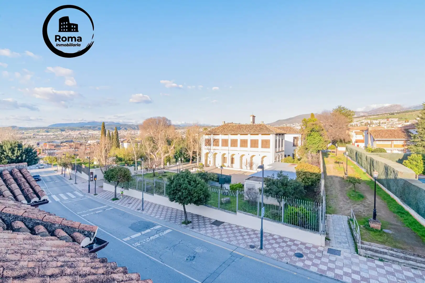Vista exterior de Ático en venta en La Zubia con Aire acondicionado, Calefacción y Terraza