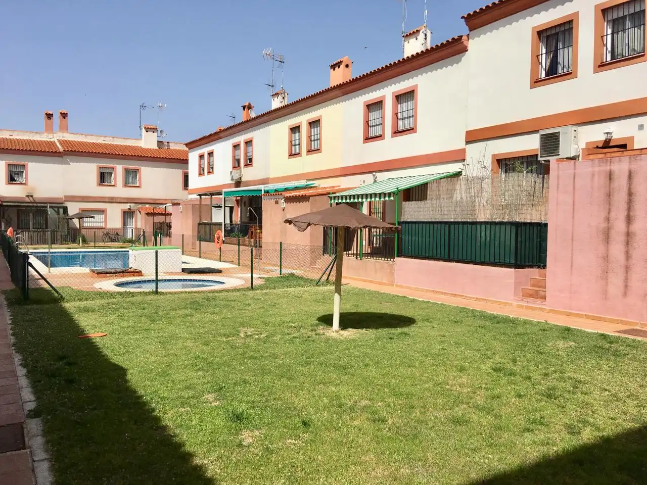 Einfamilien-Reihenhaus zum Verkauf in Malvasía, Fuente de Piedra