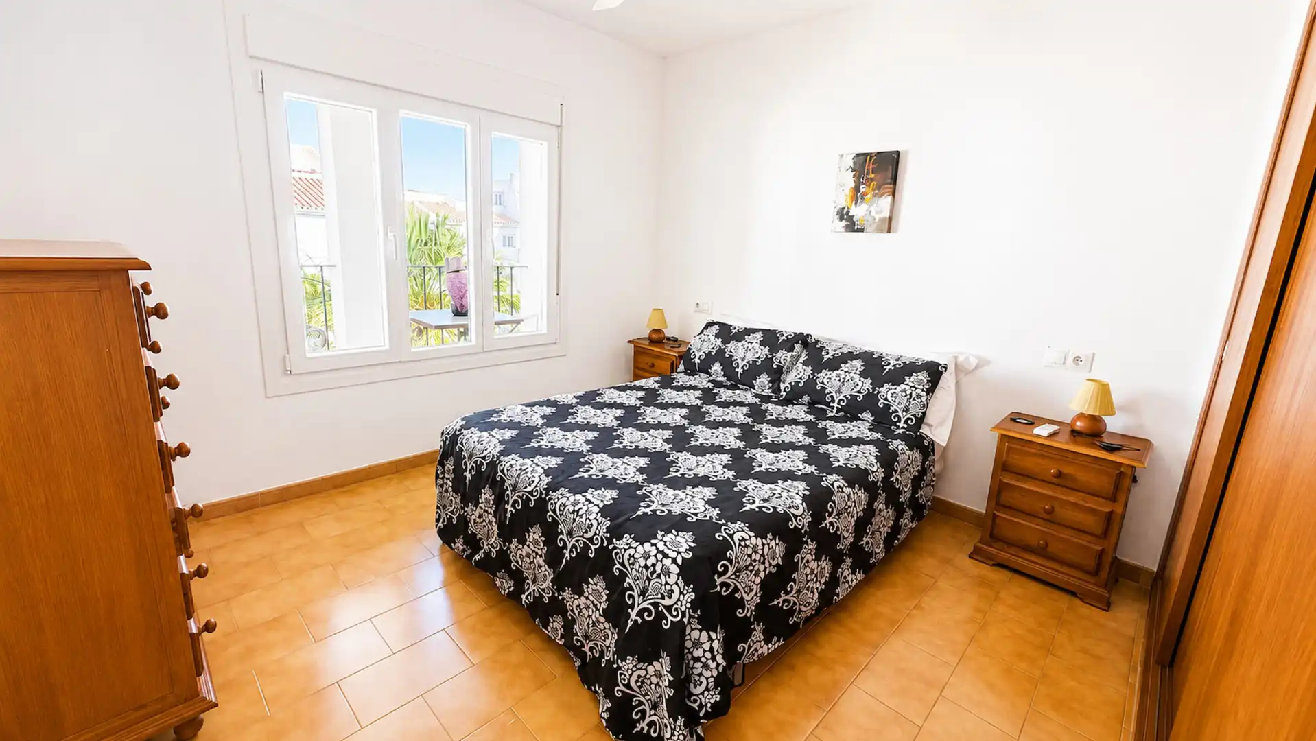 Schlafzimmer von Wohnungen zum Verkauf in Manilva mit Terrasse, Schwimmbad und Möbliert
