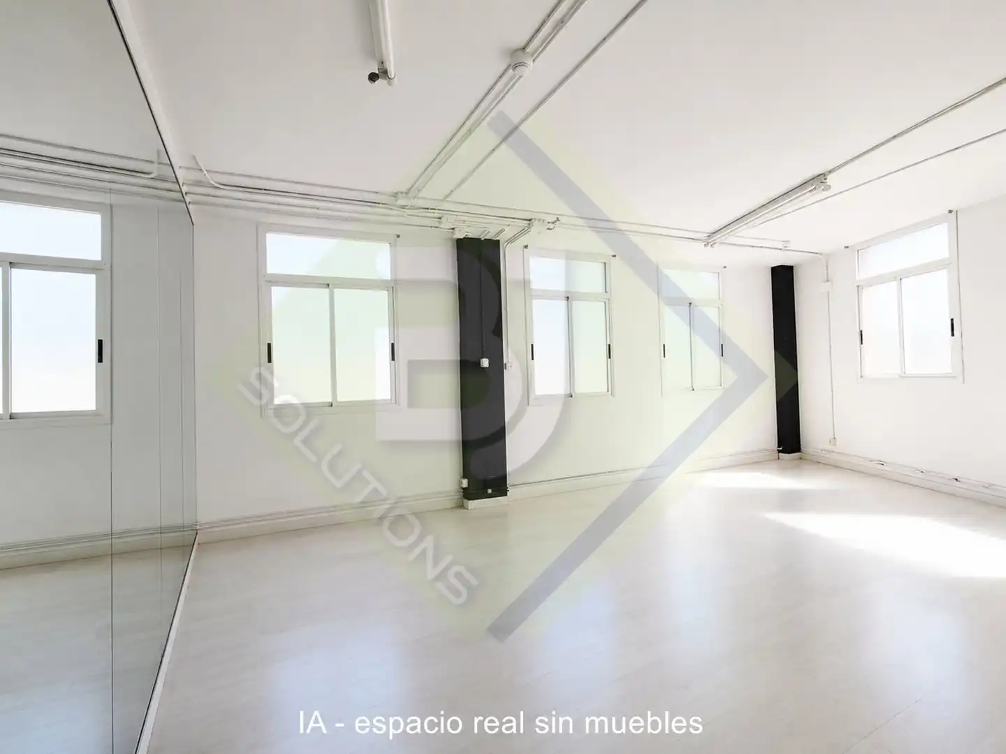 Fabrikhallen zur Miete in Mataró mit Heizung und Alarm