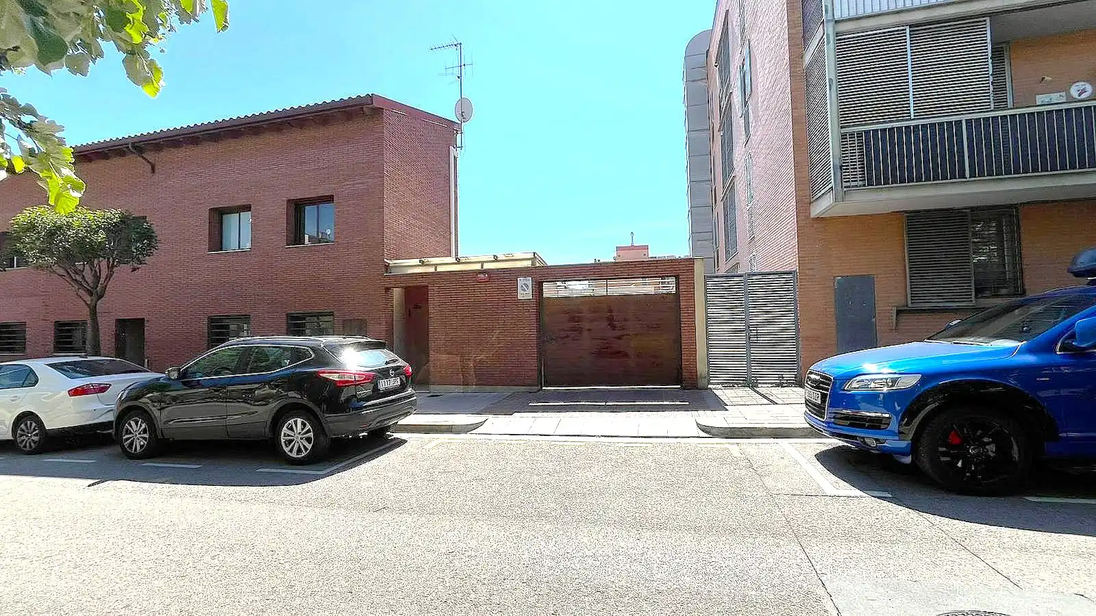 Vista exterior de Traster en venda en Sant Joan Despí