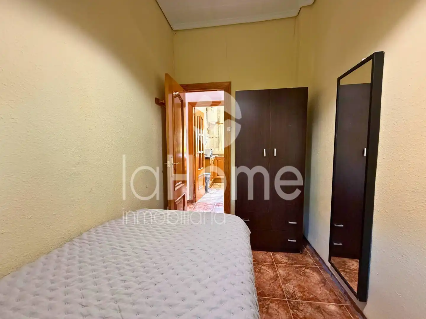Schlafzimmer von Haus oder Chalet zum Verkauf in Paterna mit Klimaanlage, Privatgarten und Terrasse