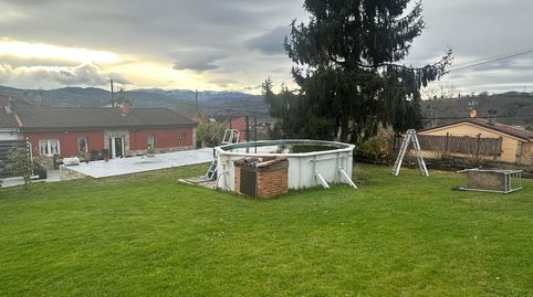 Casa en Langreo con jardín, terrazas y garaje