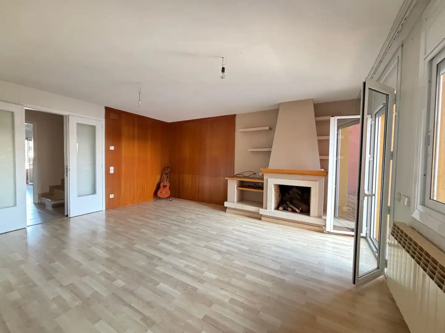 Sala d'estar de Casa adosada en venda en Granollers amb Aire condicionat, Calefacció i Jardí privat
