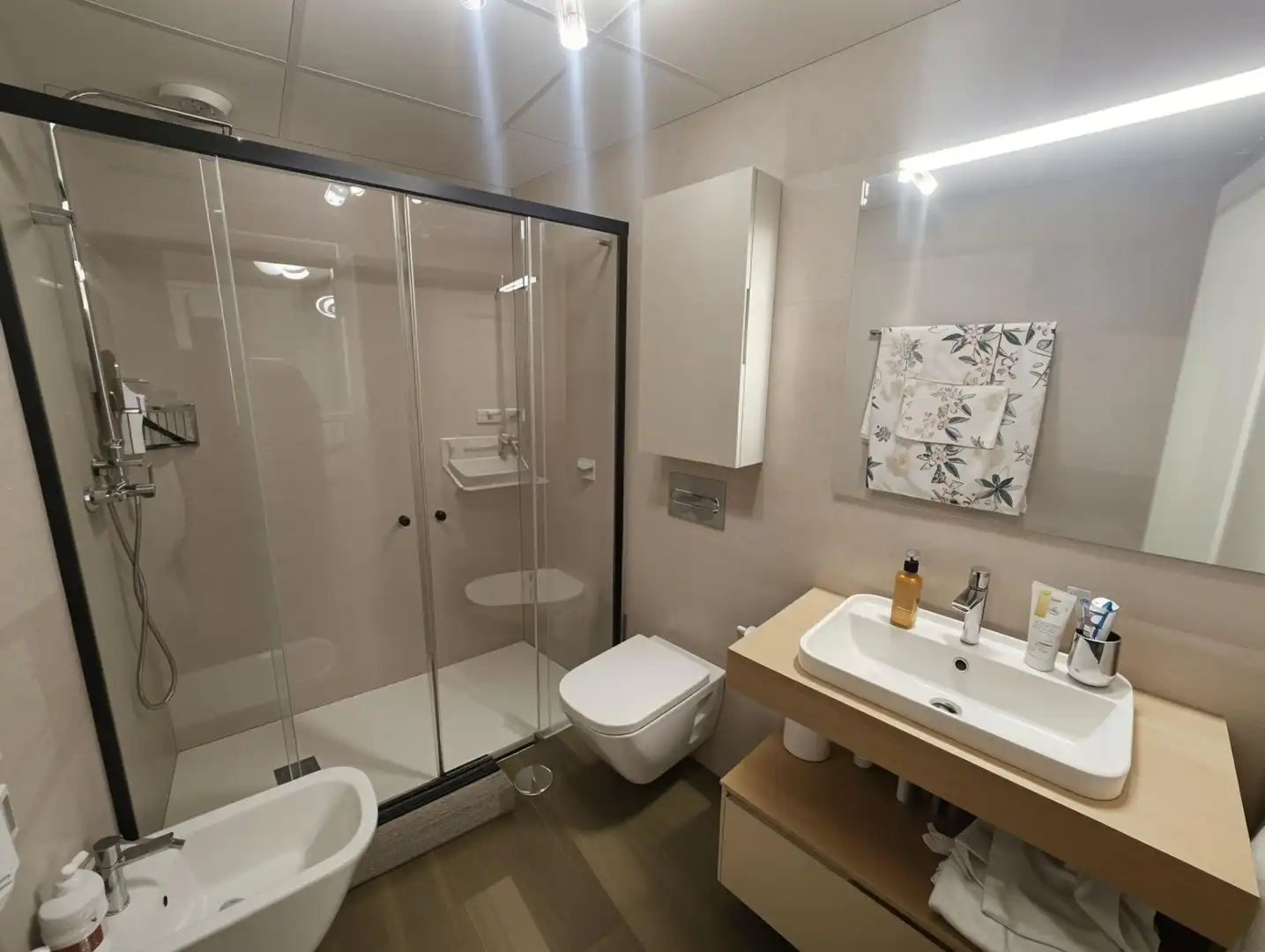 Bathroom of Flat for sale in Albacete  with Air Conditioner, Heating and Storage room