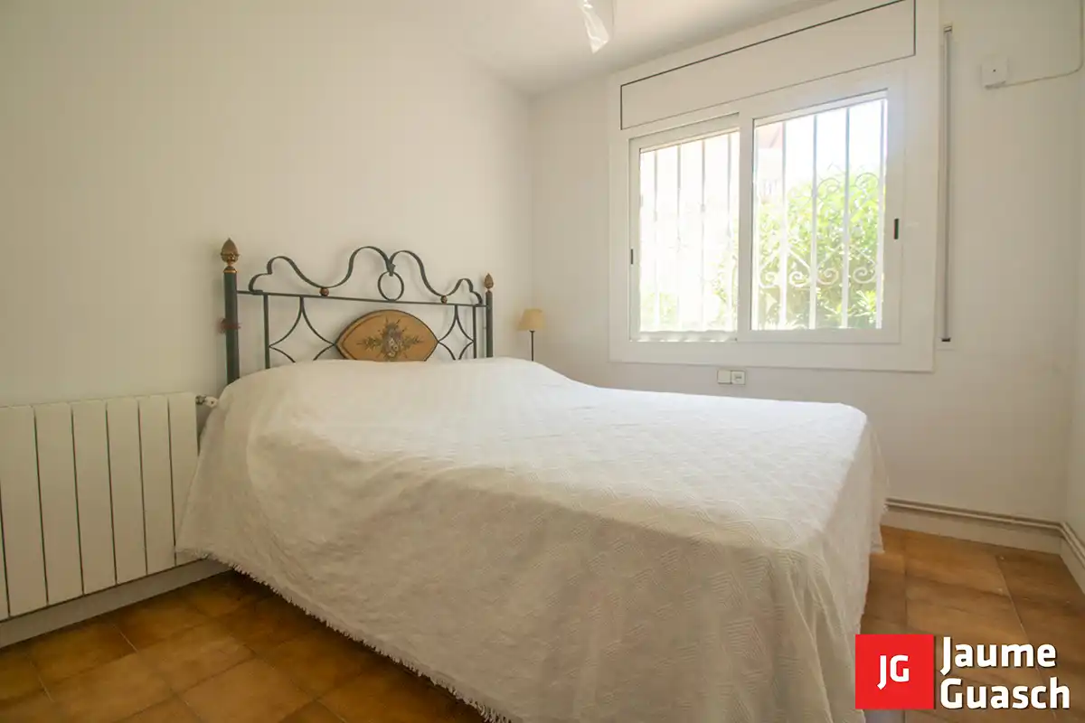 Schlafzimmer von Erdgeschoss zum Verkauf in Torredembarra mit Klimaanlage, Heizung und Terrasse