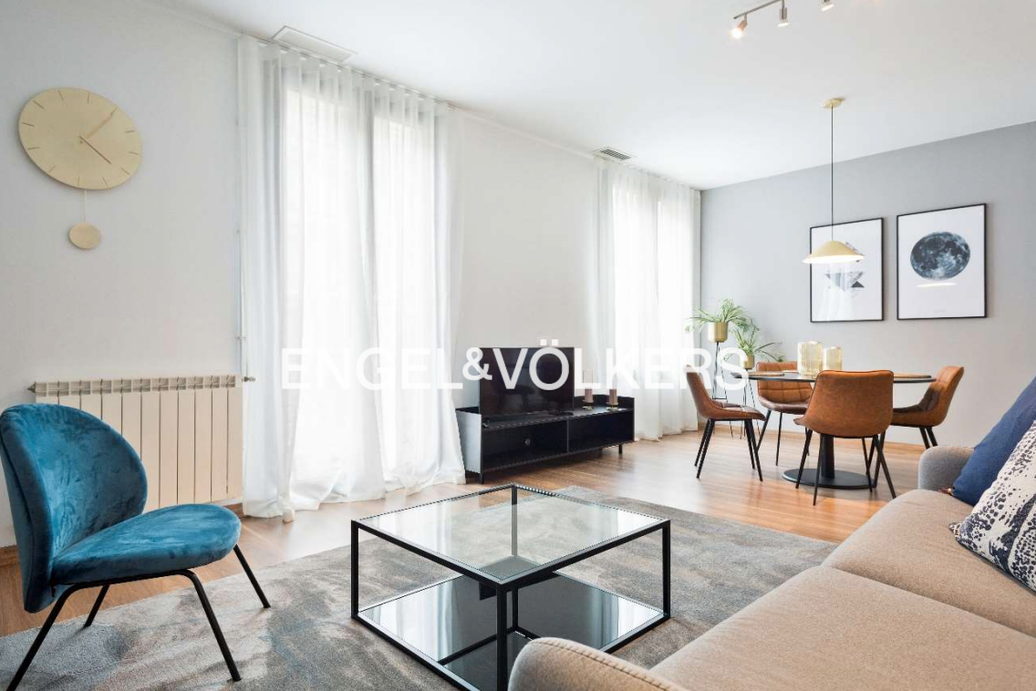 Living room of Flat to rent in  Barcelona Capital  with Air Conditioner, Heating and Balcony