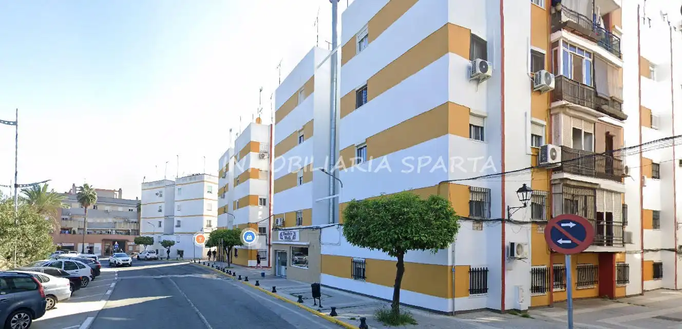 Vista exterior de Piso en venta en San Juan de Aznalfarache con Terraza