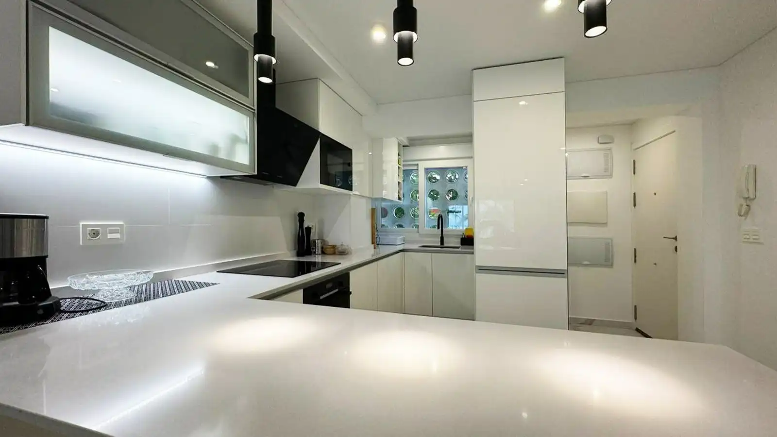 Cocina de Apartamento en venta en Elche / Elx con Aire acondicionado, Terraza y Amueblado