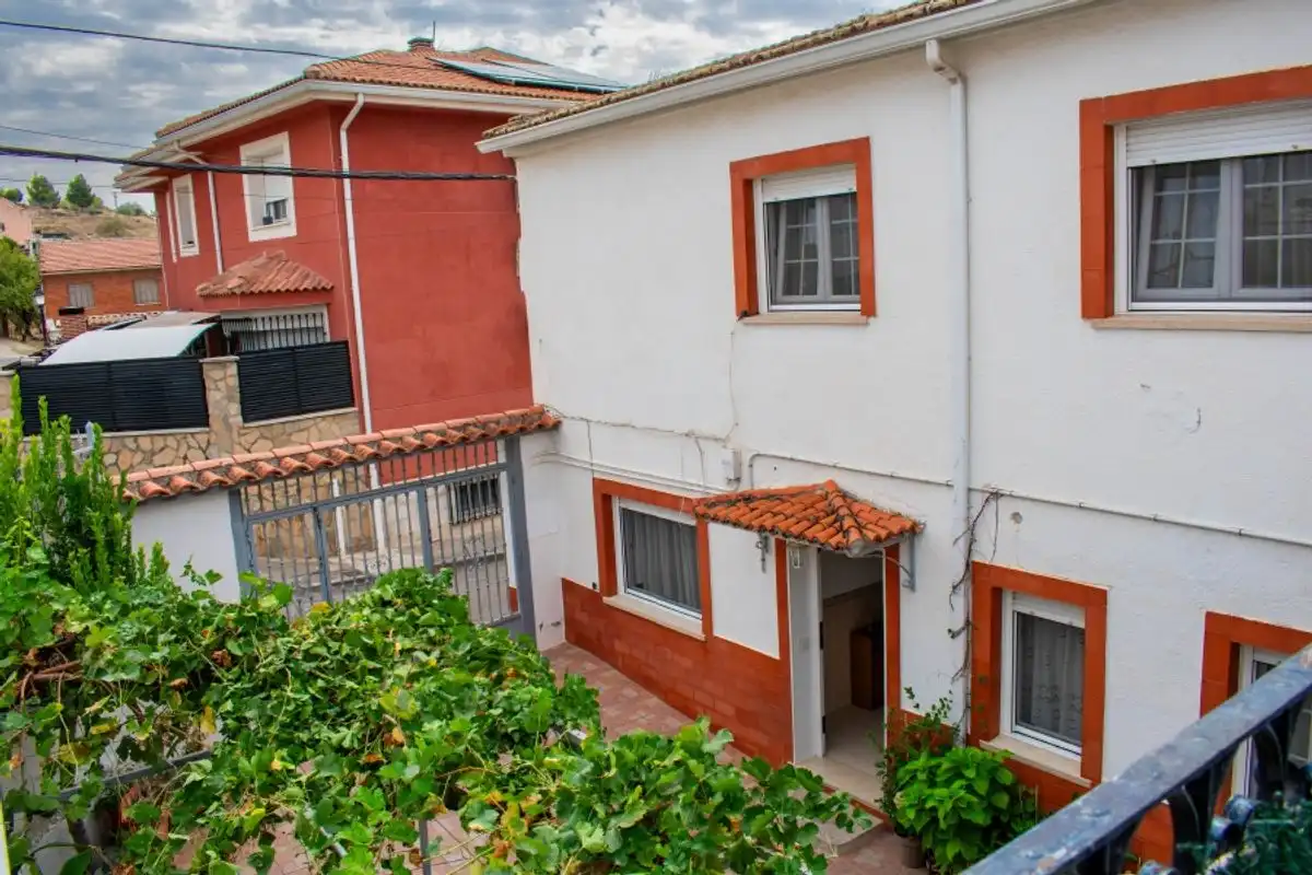 Casa aparellada en venda a Calle del Olivar, imagen 18