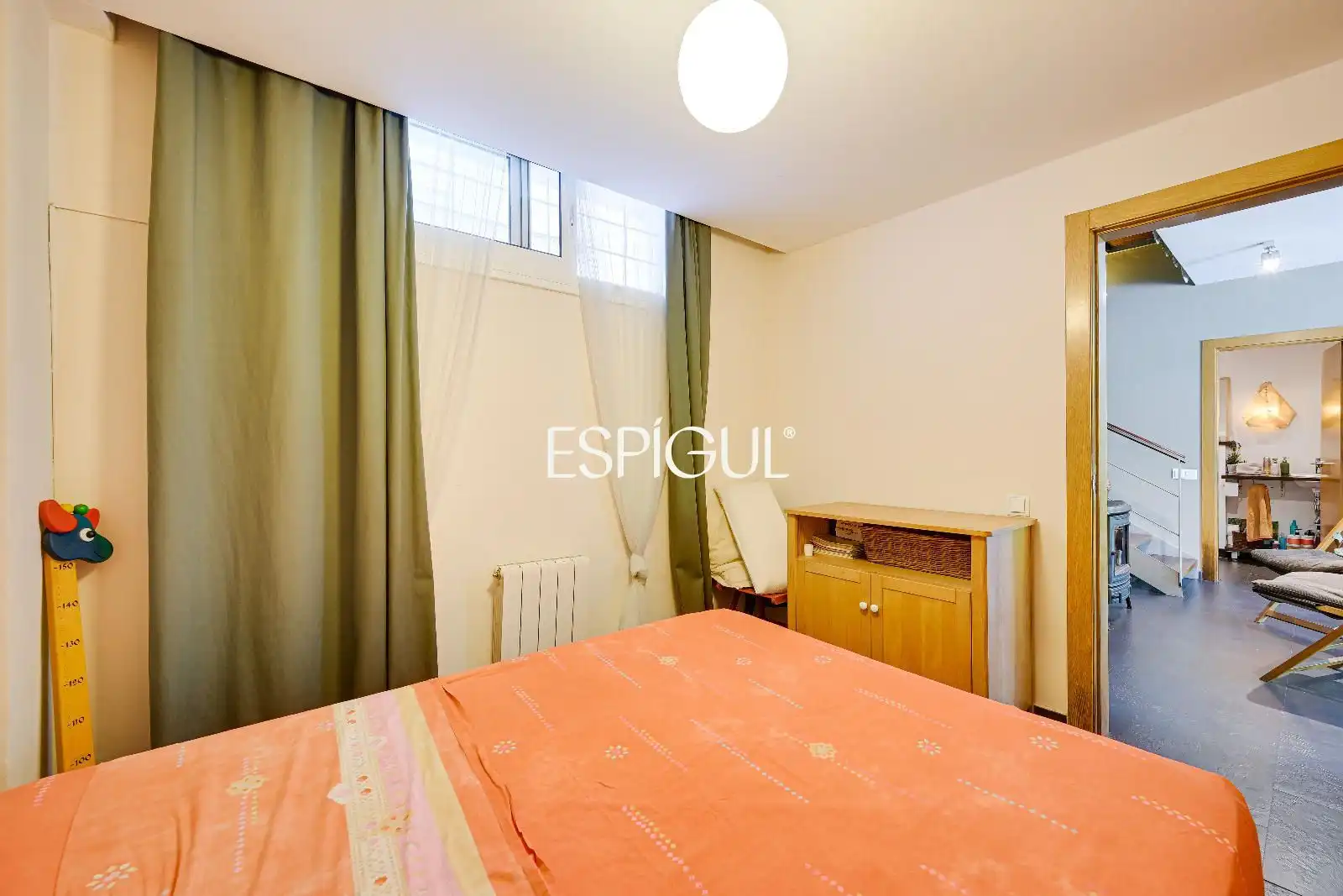 Dormitori de Casa o xalet en venda en Cerdanyola del Vallès amb Calefacció, Parquet i Terrassa