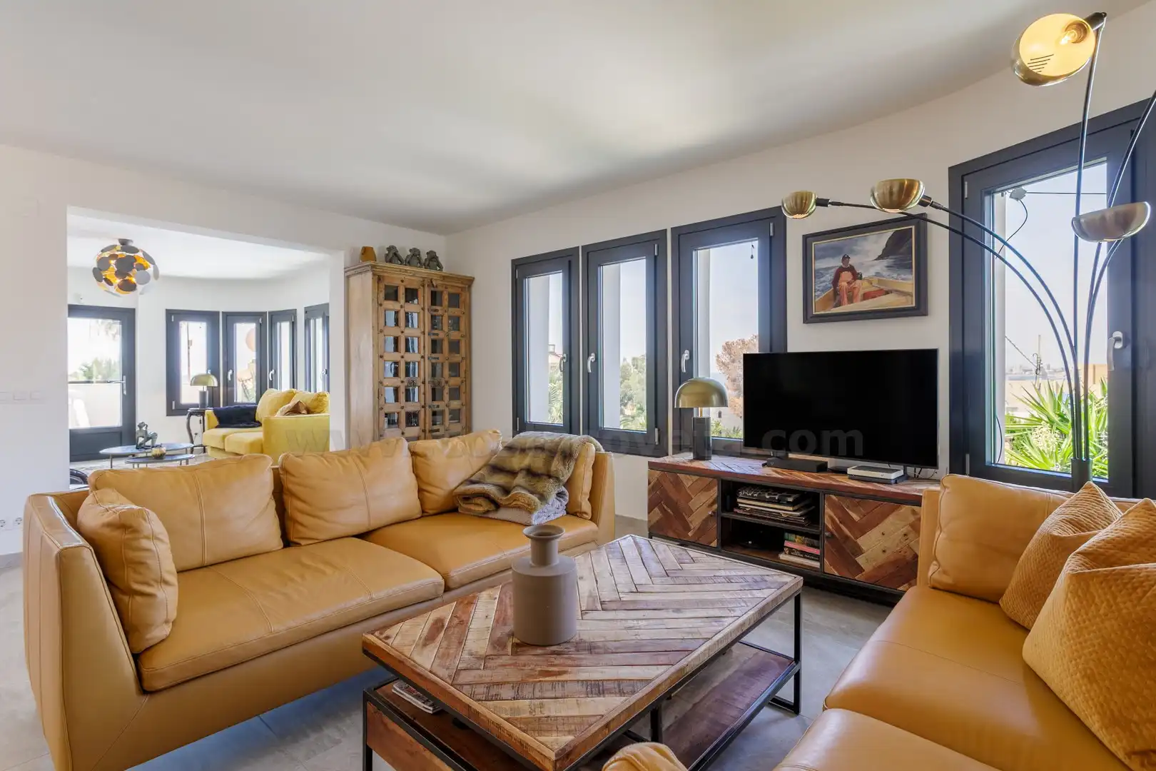 Sala d'estar de Casa o xalet en venda en El Campello amb Aire condicionat, Jardí privat i Terrassa