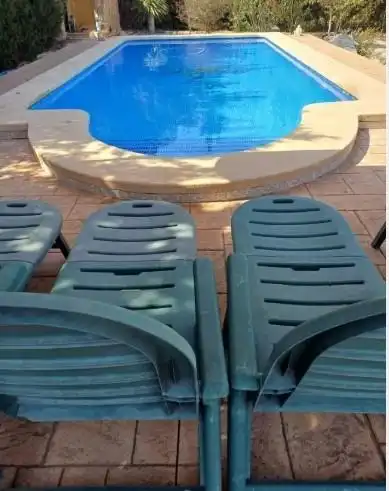 Piscina de Casa o xalet en venda en Crevillent amb Aire condicionat, Jardí privat i Traster