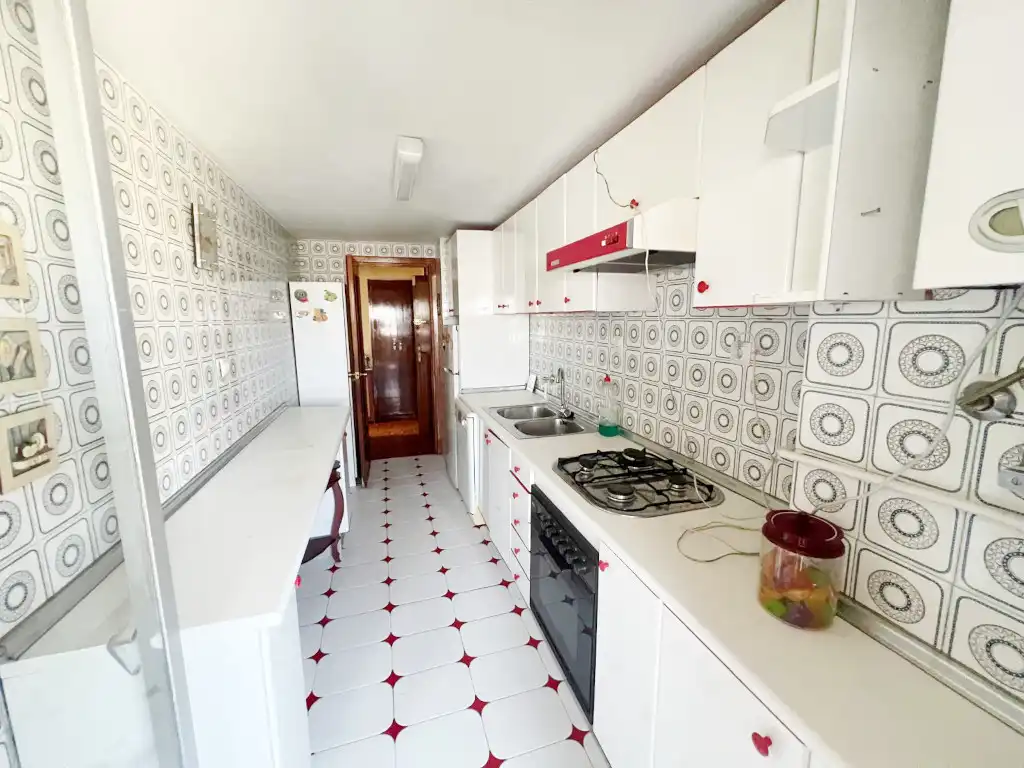 Cocina de Piso en venta en Madrid con Calefacción, Parquet y Terraza