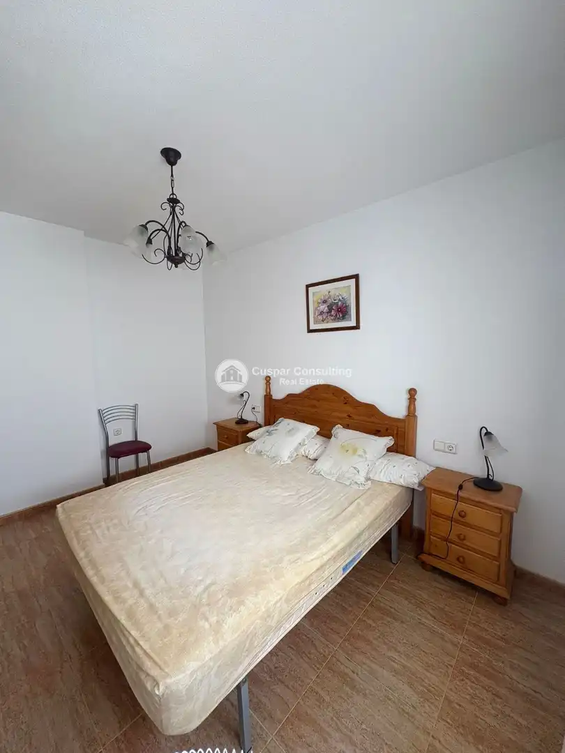 Habitación de Ático en venta en Población de Arroyo con Calefacción y Amueblado
