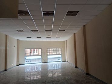 Local comercial en venda a Carballo