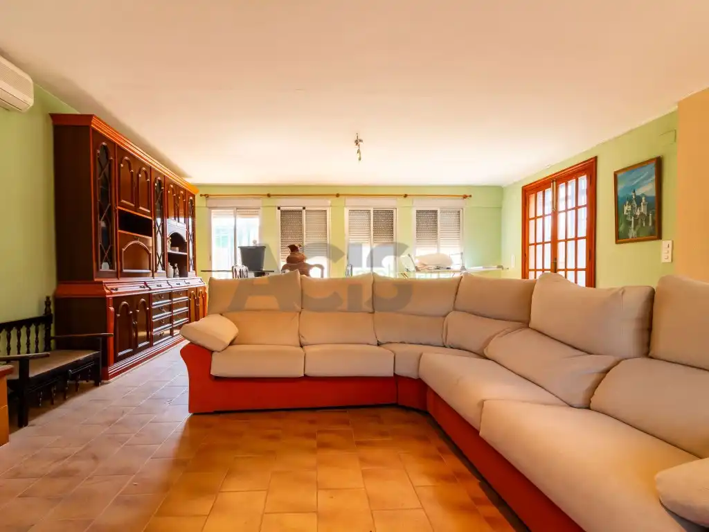 Sala de estar de Casa o chalet en venta en Alginet con Jardín privado, Terraza y Piscina