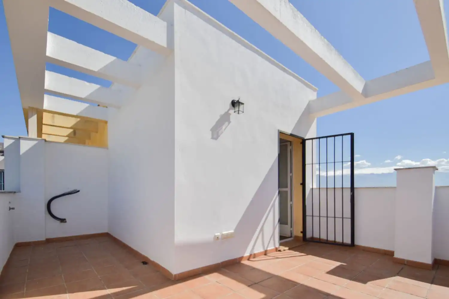 Terrassa de Casa adosada en venda en Las Gabias amb Terrassa i Piscina comunitària