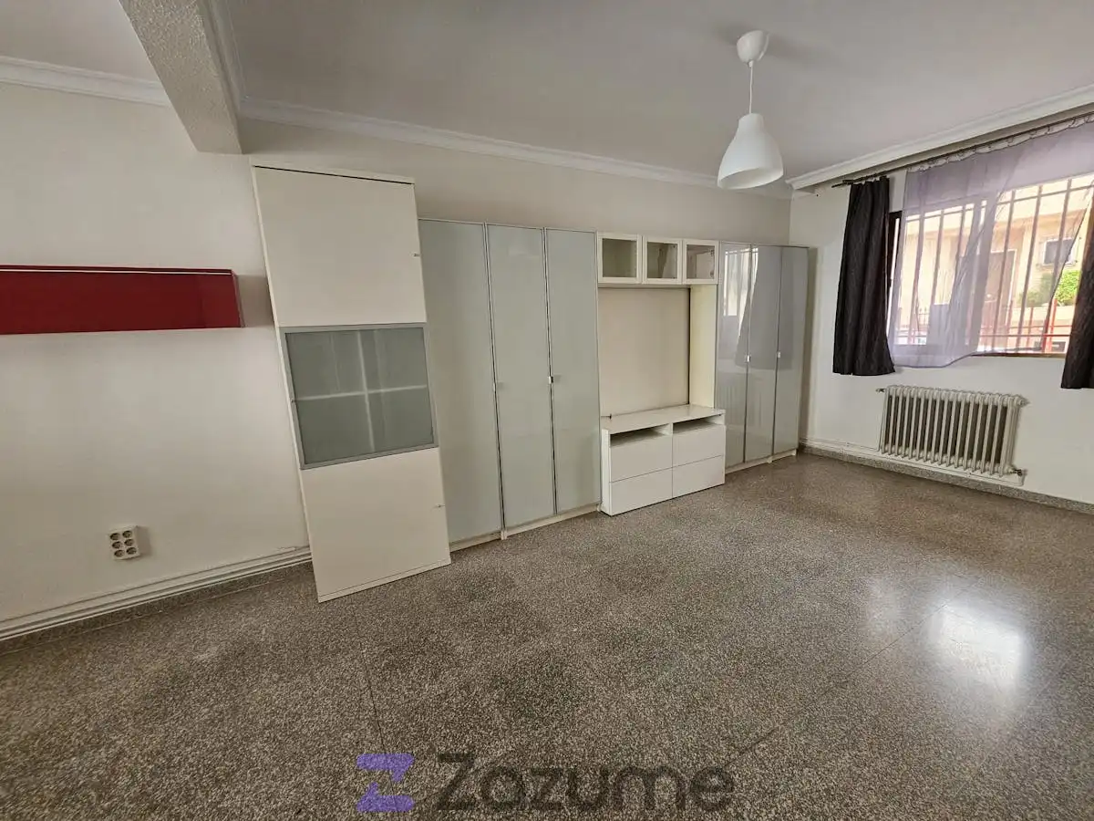 Haus oder Chalet zur Miete in Tomelloso mit Klimaanlage, Heizung und Privatgarten