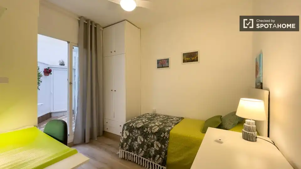 Habitación de Piso de alquiler en Barcelona con Aire acondicionado, Calefacción y Amueblado