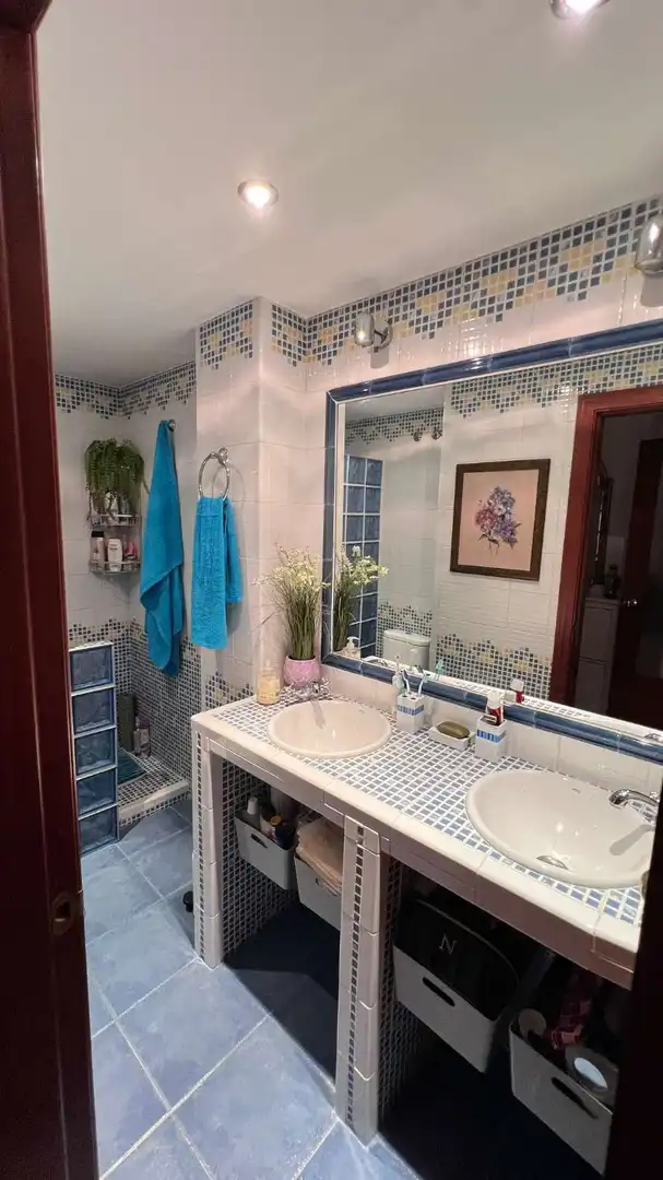 Bathroom of Attic for sale in Vélez-Málaga  with Air Conditioner, Parquet flooring and Terrace
