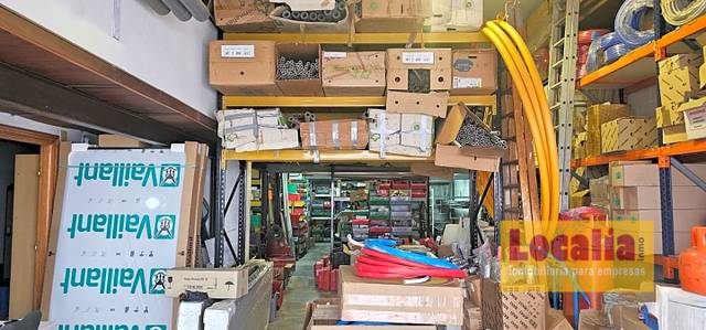 Nave industrial en Venta en Maoño -  Azoños