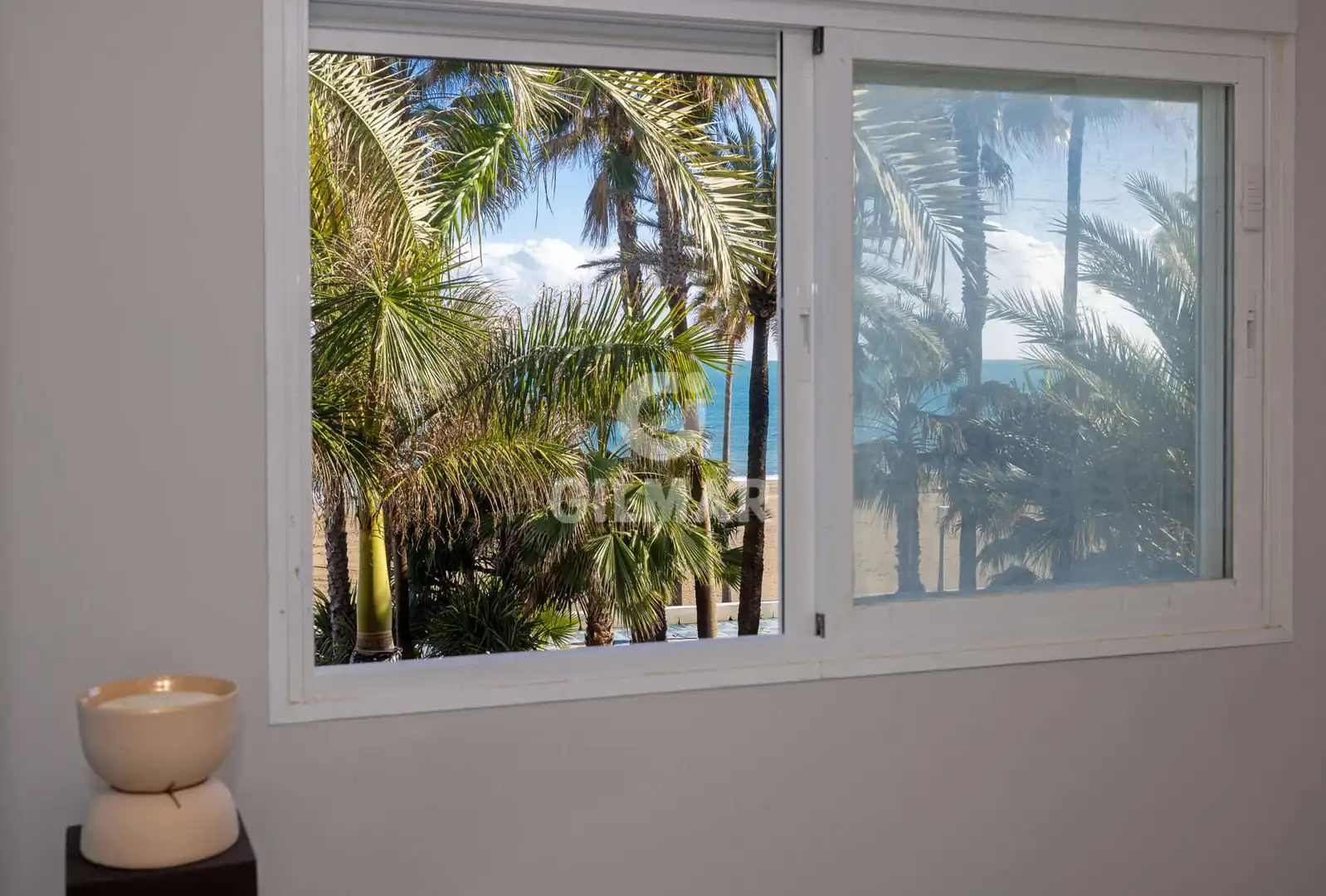 Dormitori de Apartament en venda en Estepona amb Balcó