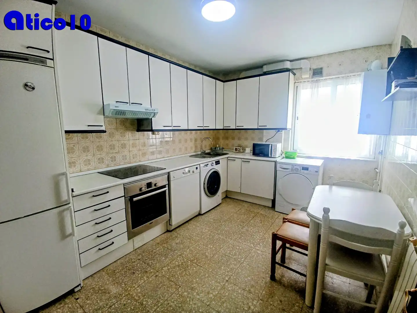 Küche von Wohnung zur Miete in Oviedo  mit Heizung, Möbliert und Ofen