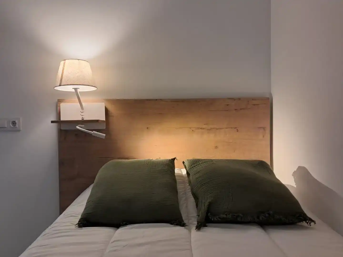 Habitación de Piso de alquiler en Sevilla con Aire acondicionado, Parquet y Amueblado