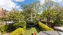 Jardí de Pis de lloguer en  Barcelona Capital amb Aire condicionat i Terrassa