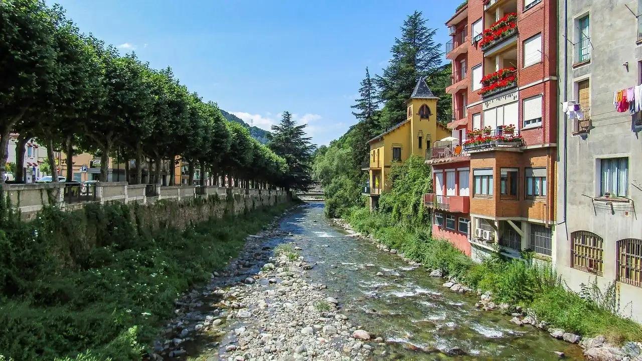 Exterior view of Buildings for sale in Ribes de Freser